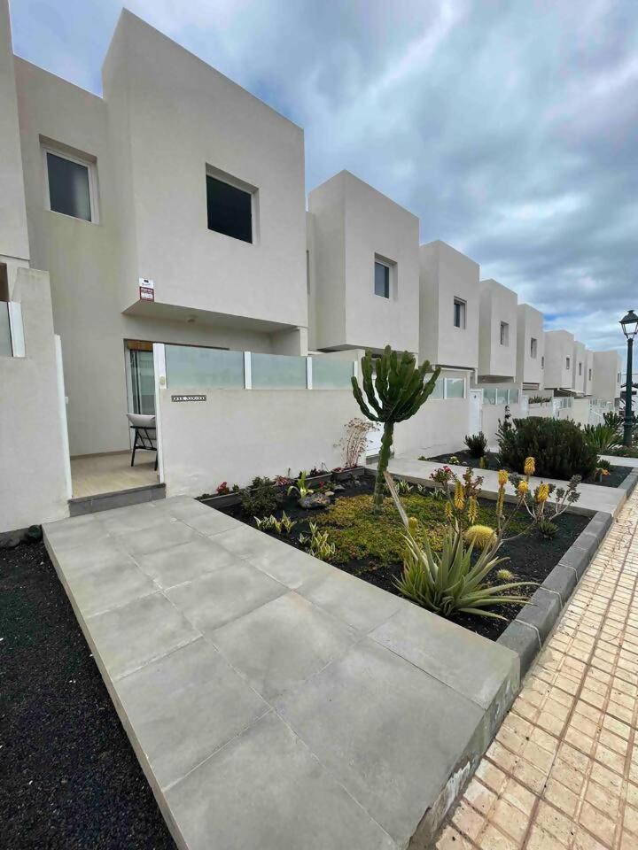 Villa Sunset Bastian Junto A La Costa Costa Teguise Exterior foto